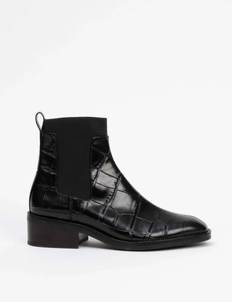 Alexa Chelsea Boot