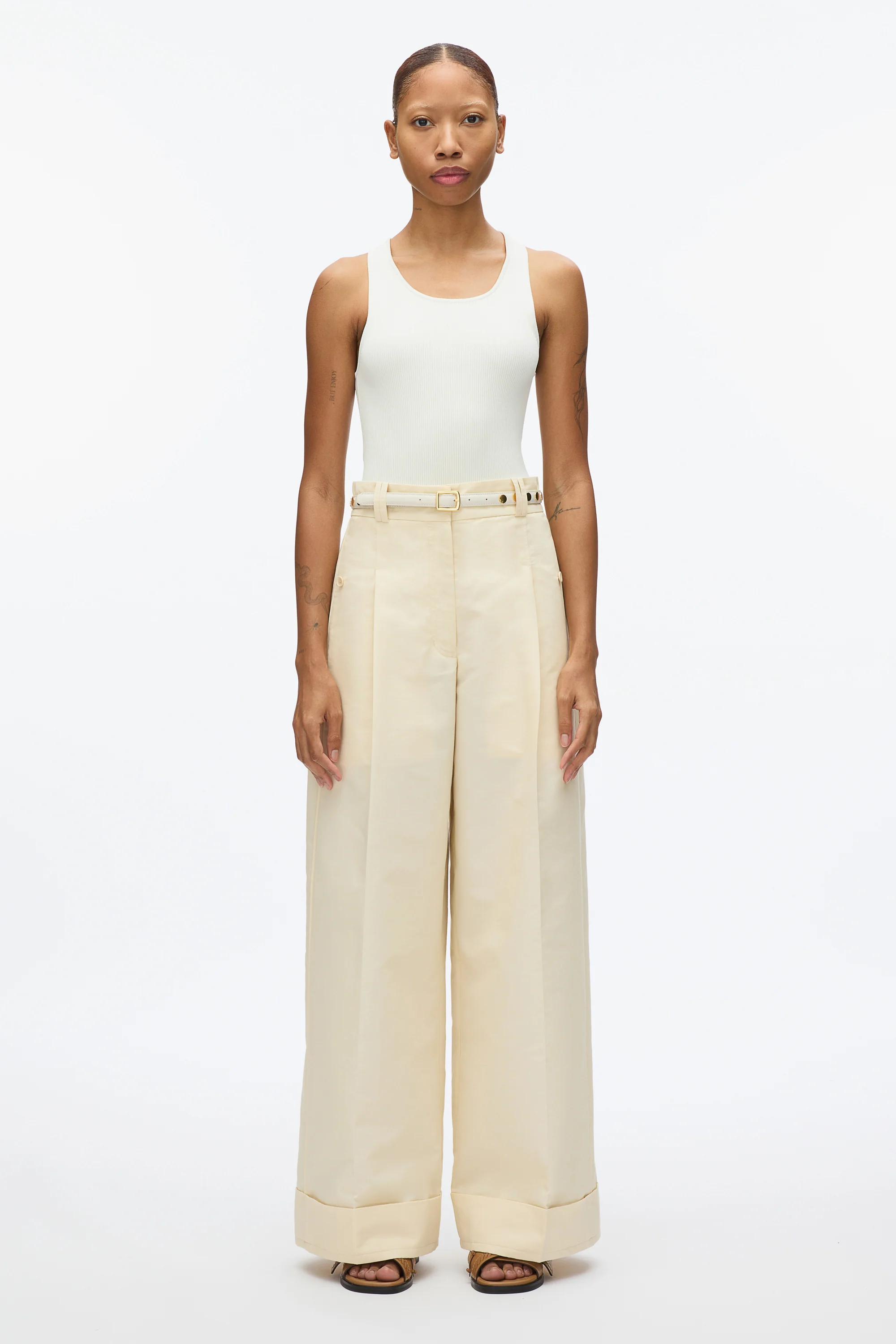 Petite Pleated Wide Leg Trouser